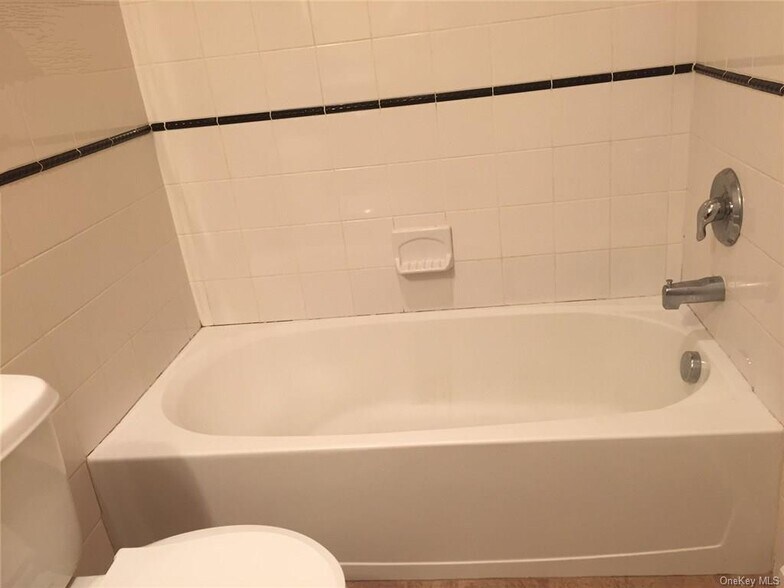 More Photos Of 10 Burnside Ave, Congers Apartments For Sale