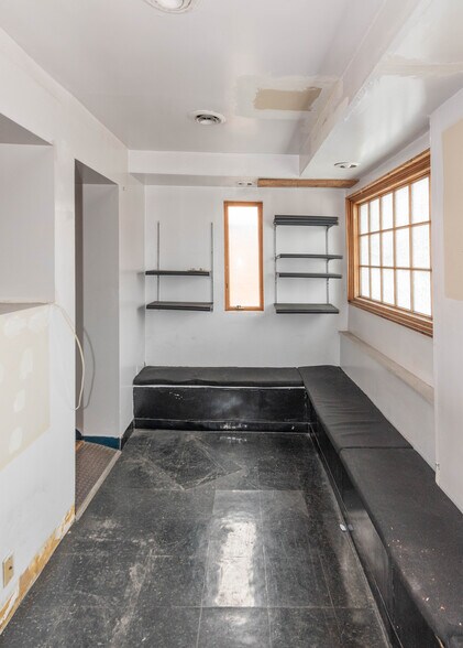 More Photos Of 4905 Liberty Heights Ave, Gwynn Oak Storefront Retail Residential For Sale