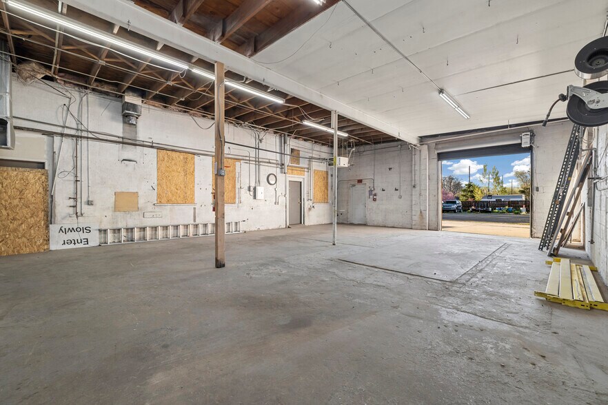 More Photos Of 9685-9695 W 44th Ave, Wheat Ridge Auto Repair For Lease