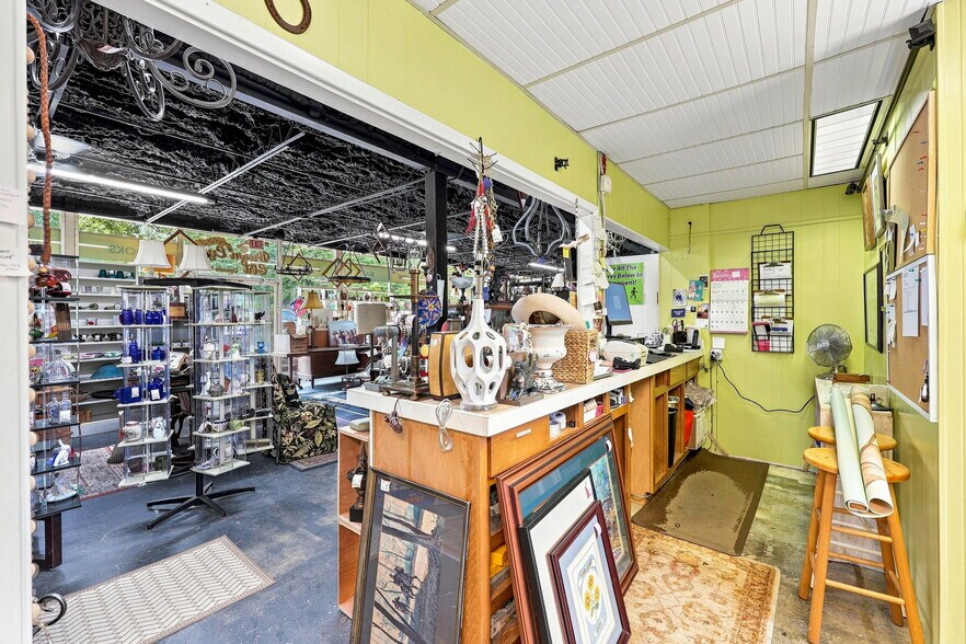 More Photos Of 1854 Thompson Bridge Rd, Gainesville Freestanding For Sale