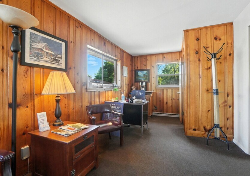 More Photos Of 5402-5404 N Main St, Dayton Office For Sale