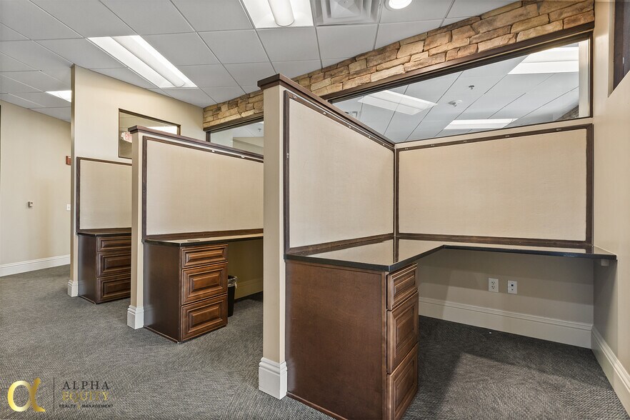 More Photos Of 189 S Orange Ave, Orlando Office Residential For Sale
