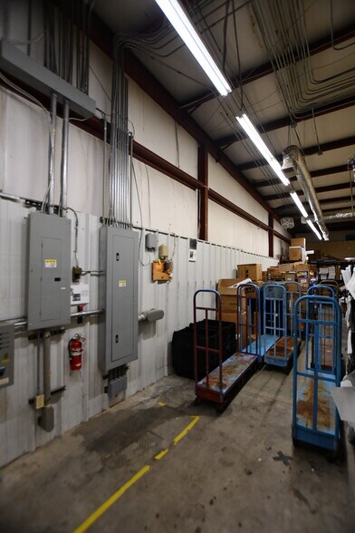 More Photos Of 1016 Winchester Rd, Irvine Freestanding For Lease