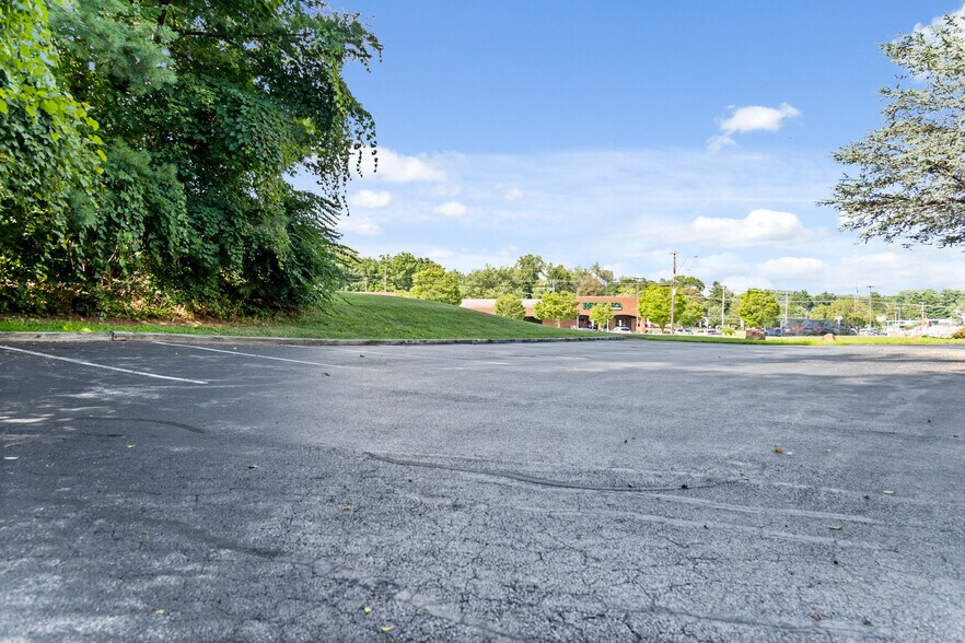 More Photos Of 1244 West Chester Pike, West Chester Office Residential For Lease