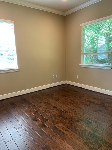 More Photos Of 26205 Oak Ridge Dr, Spring Medical For Lease