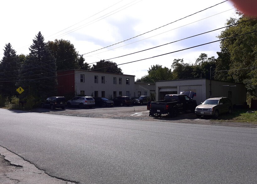 More Photos Of 31 Walnut St, New Windsor Township Industrial For Sale