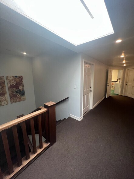 More Photos Of 7540-7542 Fay Ave, La Jolla Storefront Retail Office For Lease