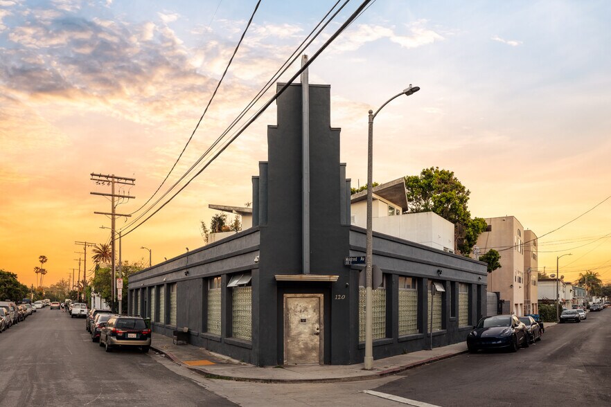 Primary Photo Of 120 Mildred Ave, Venice Loft Creative Space For Sale