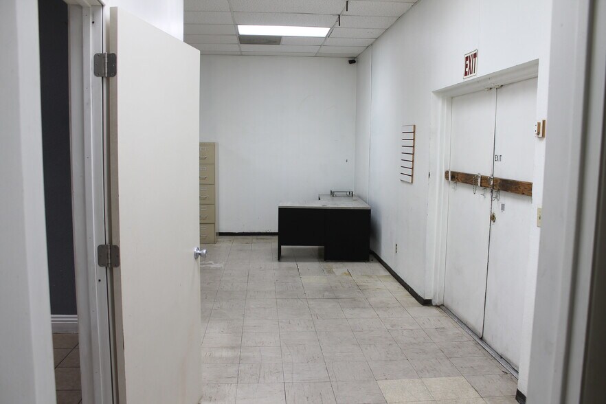 More Photos Of 4365 N Las Vegas Blvd, Las Vegas Freestanding For Lease
