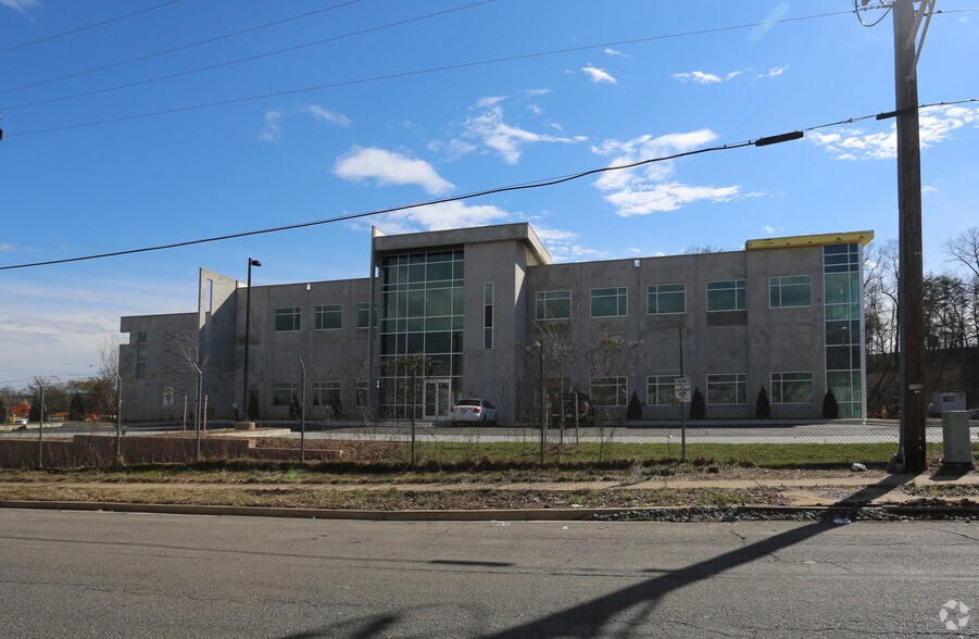 More Photos Of 7521 Jefferson Ave, Hyattsville Flex For Lease