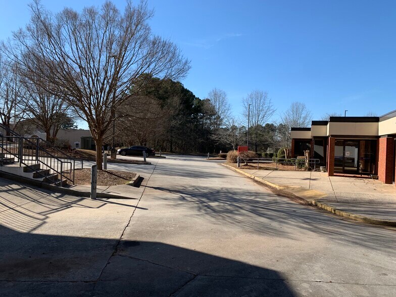 More Photos Of 3865 Medical Park Dr, Austell Medical For Lease