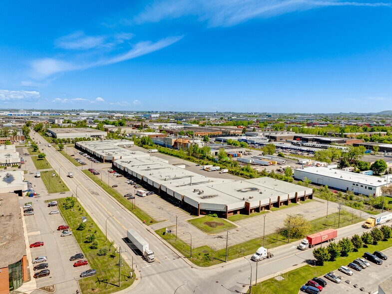 More Photos Of 1520-1660 Av 55E, Montréal Warehouse For Lease