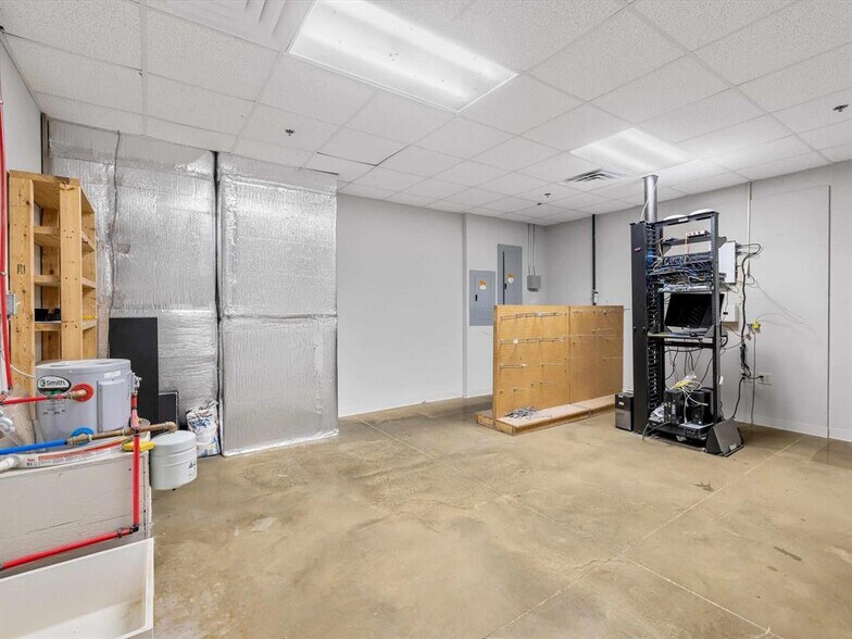 More Photos Of 6976 W Louisville Ln, Owensboro Light Manufacturing For Sale