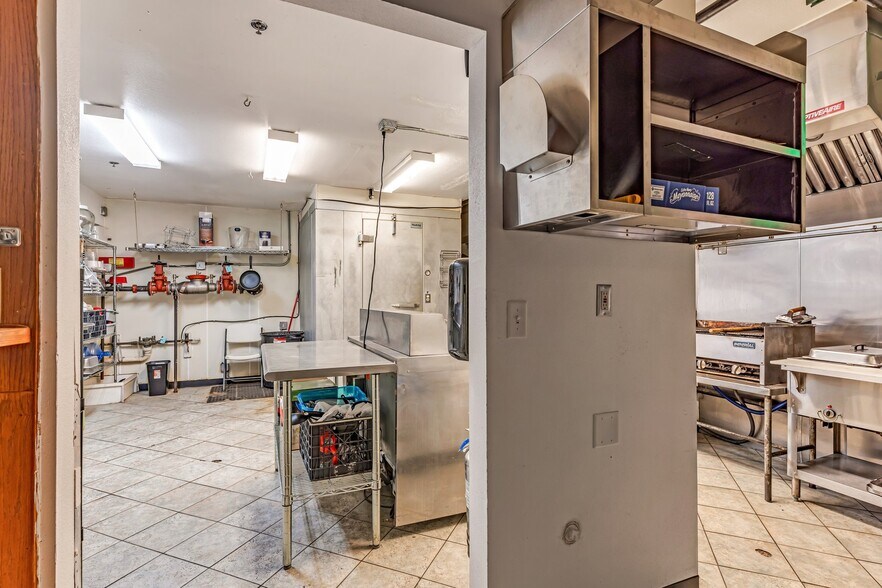 More Photos Of 224 S Union Ave, Pueblo Restaurant For Sale