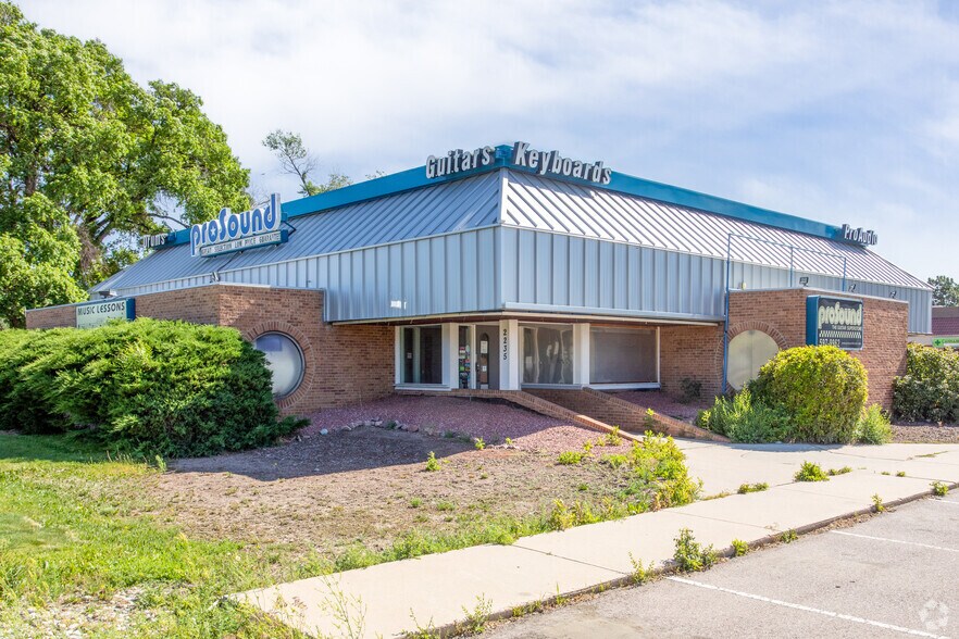 More Photos Of 2235 Academy Pl, Colorado Springs Freestanding For Sale