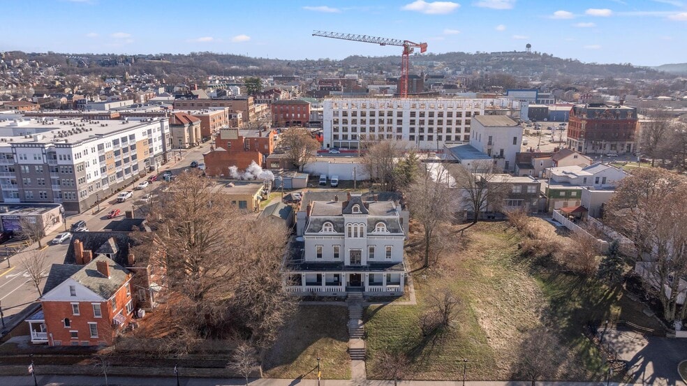 More Photos Of 24 E 3rd St, Newport Bar For Sale