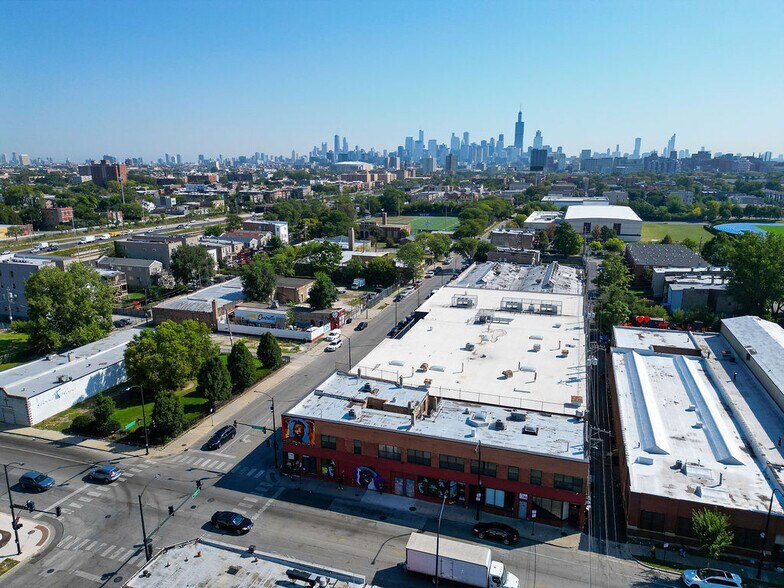 More Photos Of 2733 W Harrison St, Chicago Warehouse For Sale