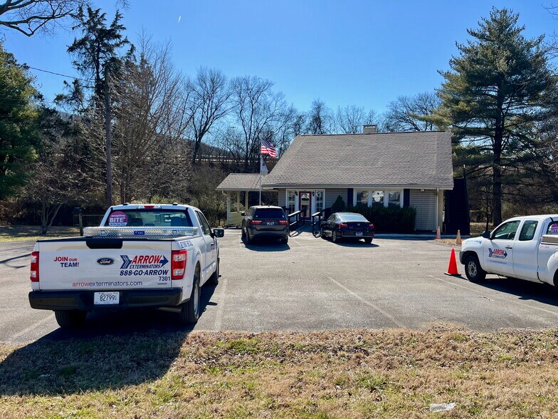 More Photos Of 4105 Central Avenue Pike, Knoxville Office For Lease