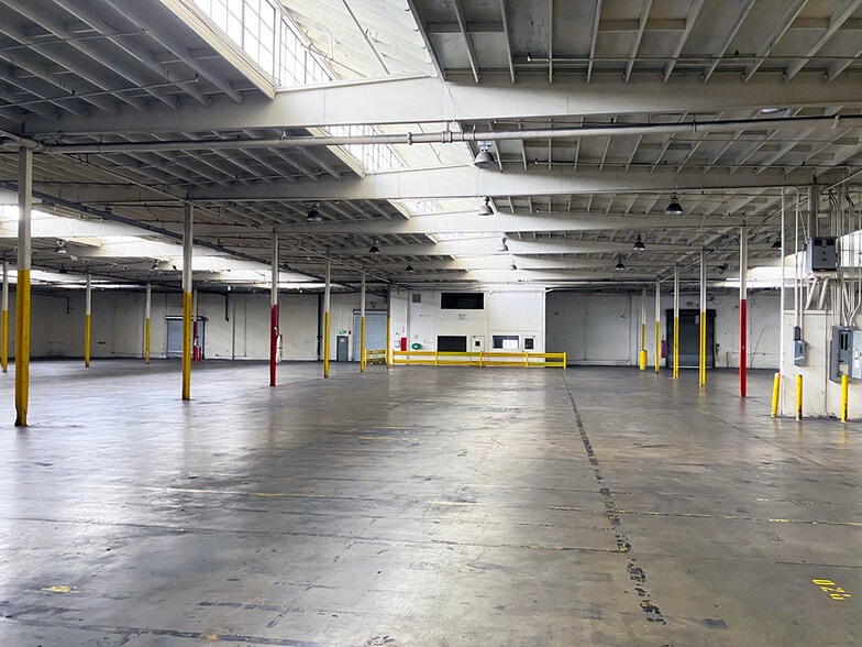 More Photos Of 4615 Alcoa Ave, Vernon Manufacturing For Lease