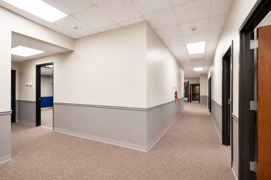 More Photos Of 1400 Pike St, Marietta Office For Lease