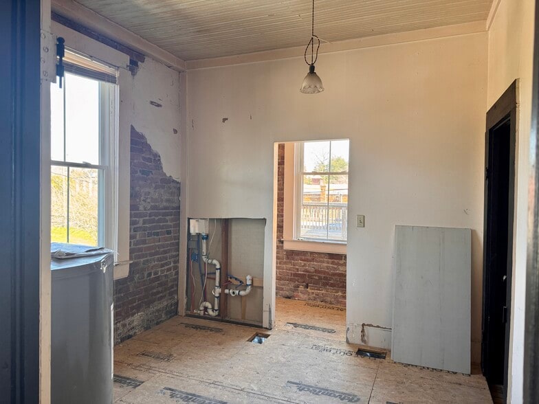 More Photos Of 2720 Cleveland St, Elloree Storefront Retail Residential For Sale