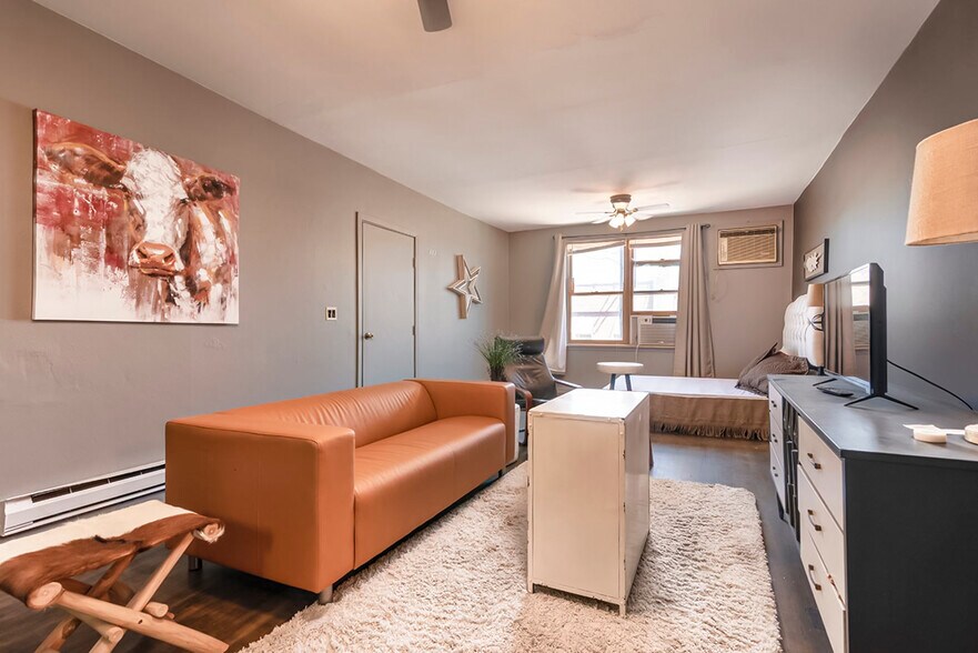 More Photos Of 1607-1609 10th St, Monroe General Retail For Sale