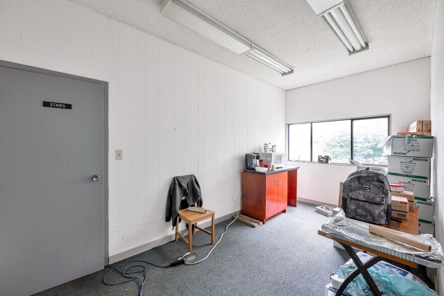 More Photos Of 6455 64 St, Delta Manufacturing For Sale