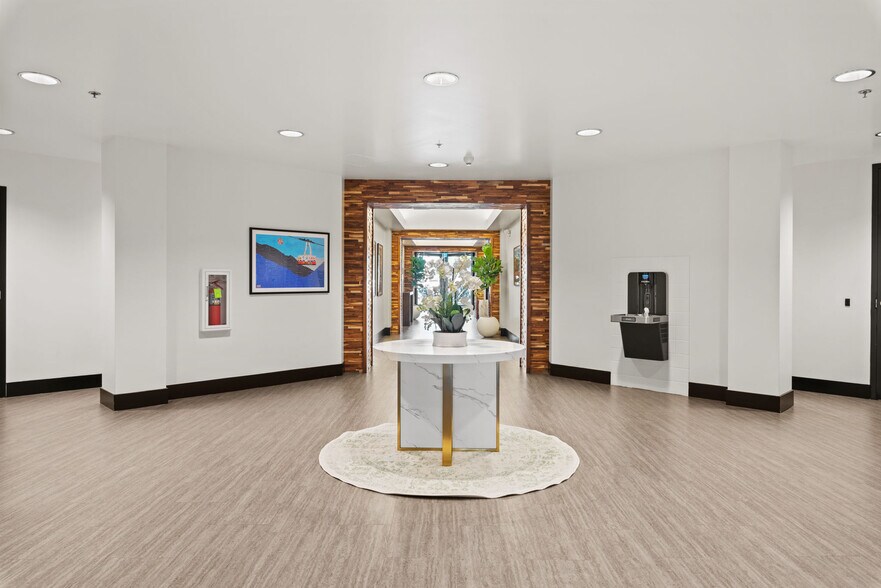 More Photos Of 10542 S Jordan Gtwy, South Jordan Loft Creative Space For Sale