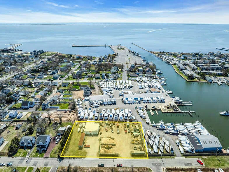 More Photos Of 62 Campbell St, Patchogue Industrial For Sale