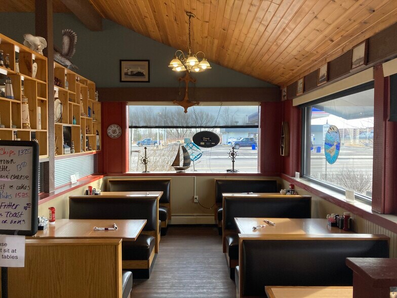More Photos Of 403 Belknap St, Superior Restaurant For Sale