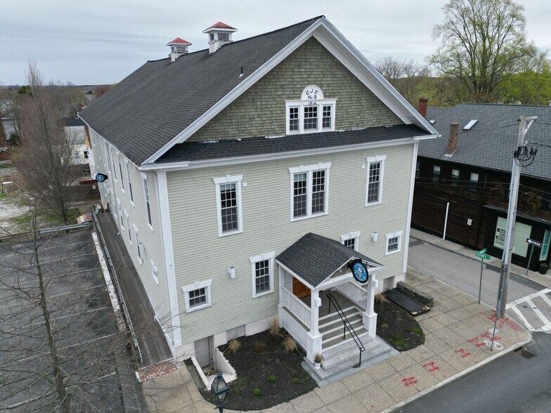 More Photos Of 28 Market St, Warren Theater Concert Hall For Lease