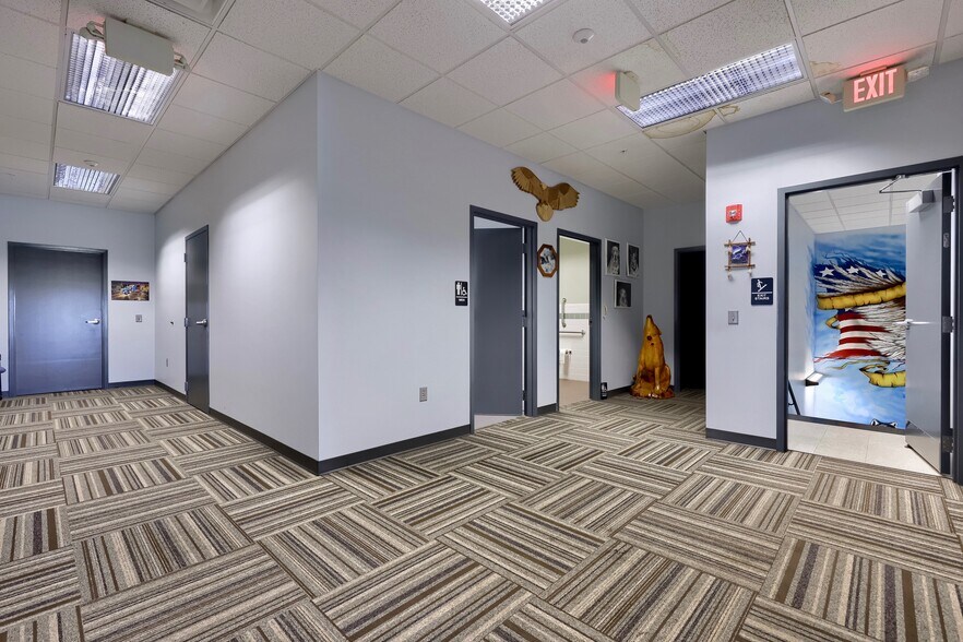 More Photos Of 22 Blackhawk Ln, Elizabethtown Distribution For Sale