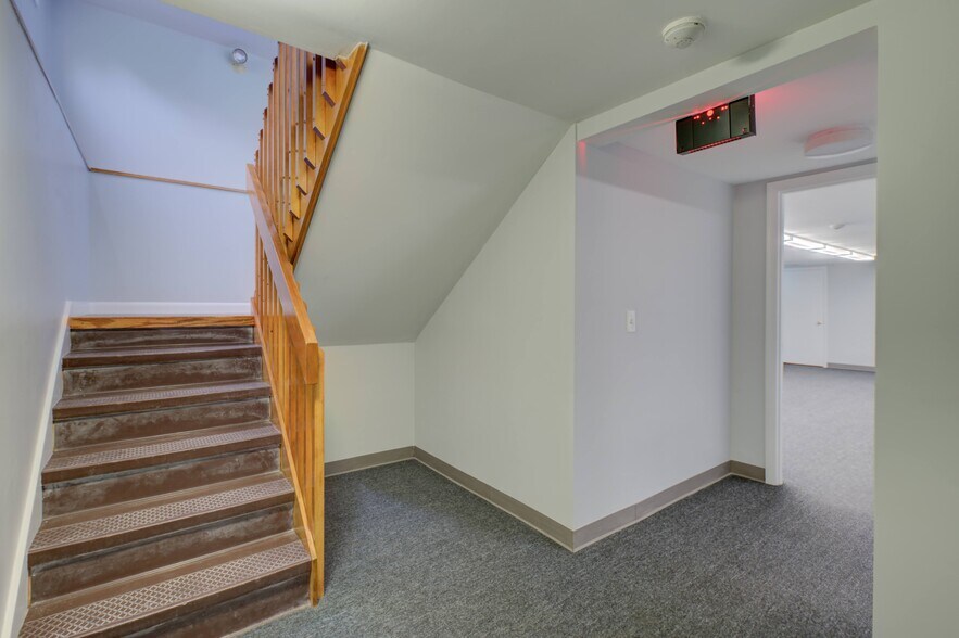 More Photos Of 626 Toll Gate Rd, Warwick Medical For Lease