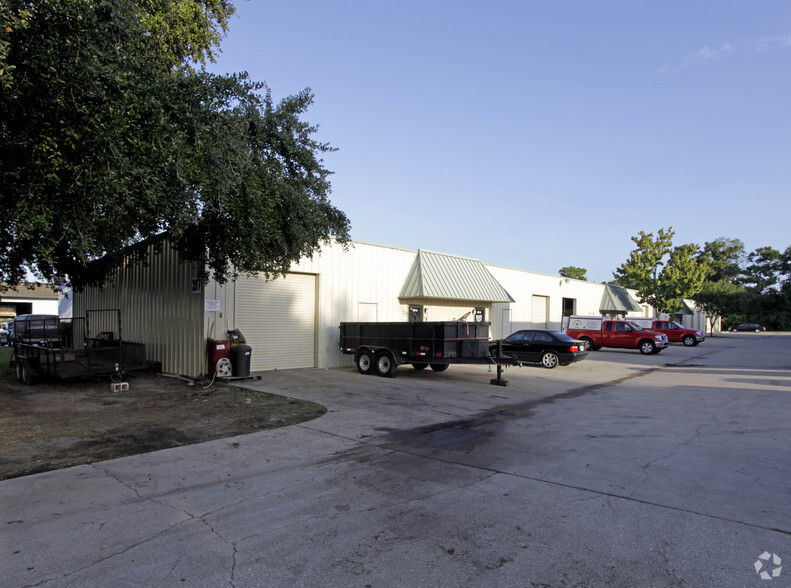 Primary Photo Of 395-397 Enterprise St, Ocoee Warehouse For Lease