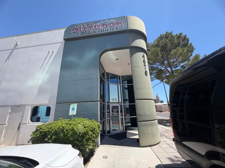 More Photos Of 4670 Polaris Ave, Las Vegas Office For Lease