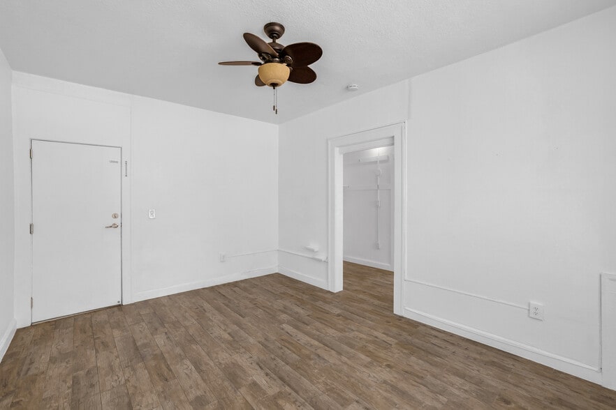 More Photos Of 114 Menores Ave, Coral Gables Apartments For Sale