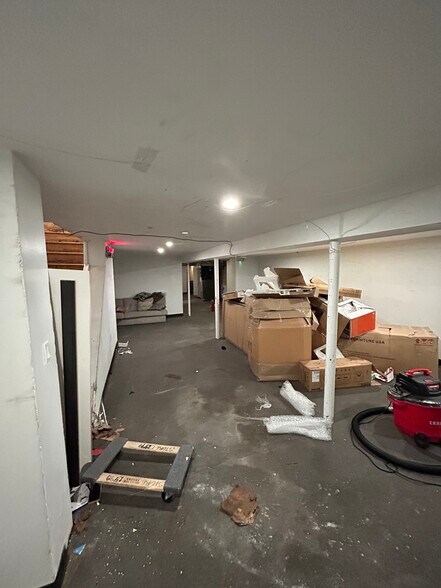 More Photos Of 100 Manhattan Ave, Brooklyn Storefront Retail Residential For Lease