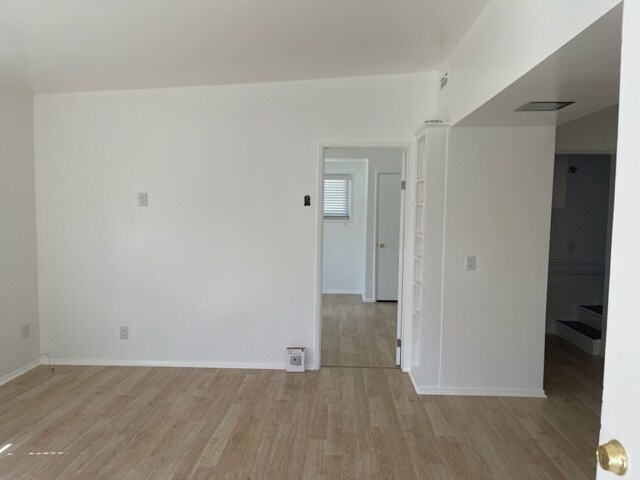 More Photos Of 10730 Riverside Dr, Toluca Lake Medical For Sale