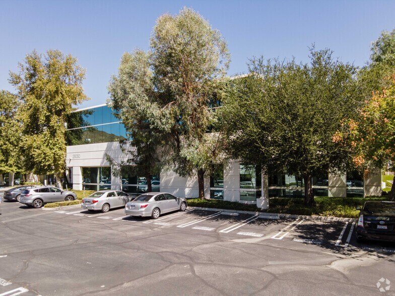 More Photos Of 26050 Mureau Rd, Calabasas Office For Lease