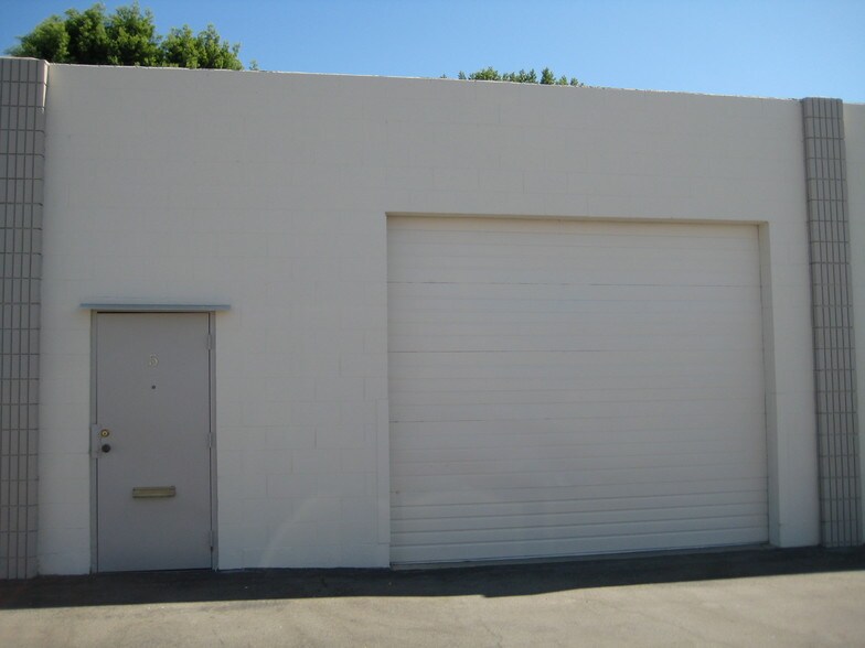 More Photos Of 6829 Canoga Ave, Canoga Park Manufacturing For Lease