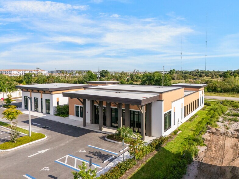 More Photos Of 409 Serano Way, Nokomis Office For Lease
