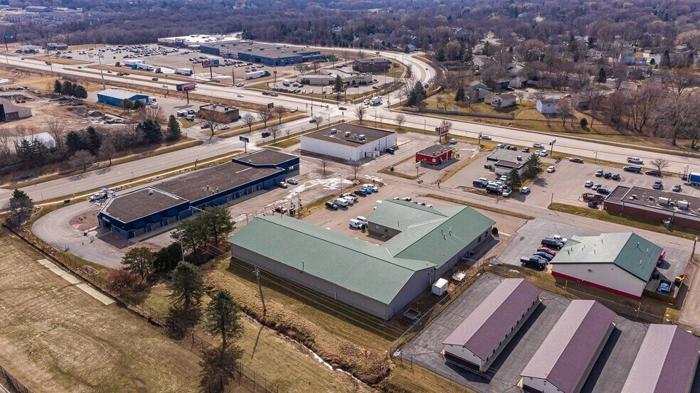 More Photos Of 835 38th St NW, Rochester General Retail For Lease