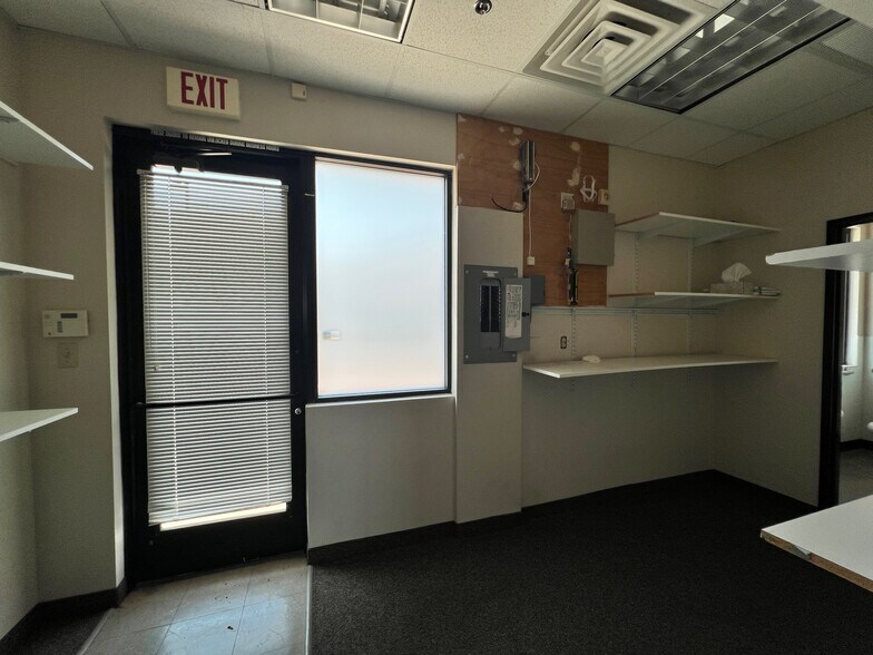 More Photos Of 12409 W Indian School Rd, Avondale Office For Sale