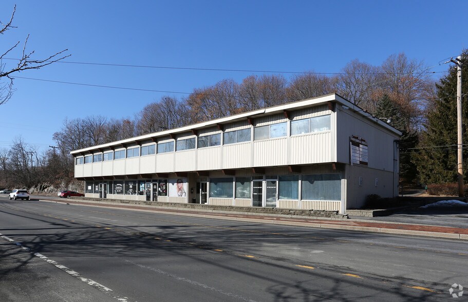 More Photos Of 1539 Main St, Pleasant Valley Medical For Lease