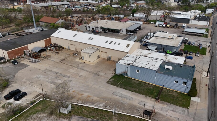 Primary Photo Of 3560 Ridge Rd, Cleveland Manufacturing For Sale