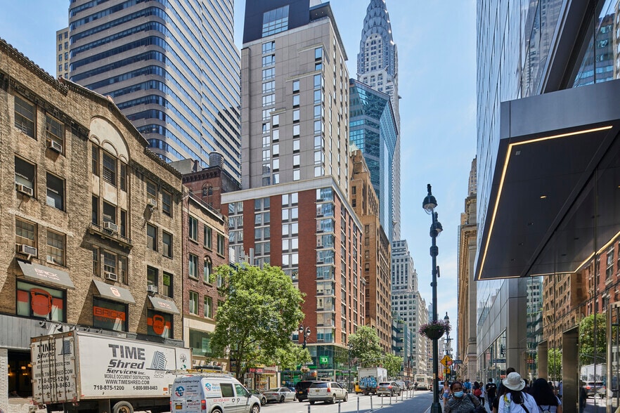 Primary Photo Of 128 E 45th St, New York Hotel For Lease