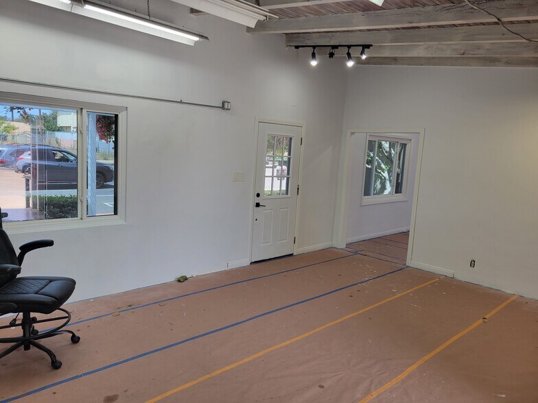 More Photos Of 11276 Washington Pl, Culver City Storefront For Lease