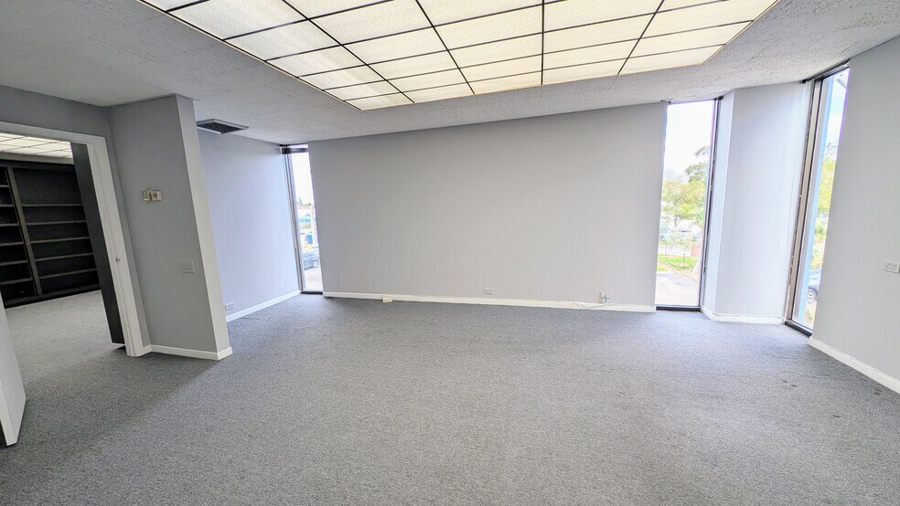 More Photos Of 2131 Hollywood Blvd, Hollywood Office Residential For Lease