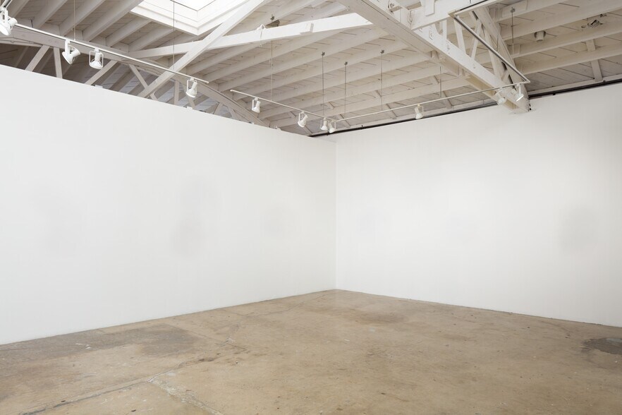 More Photos Of 6023 W Washington Blvd, Culver City Storefront For Lease