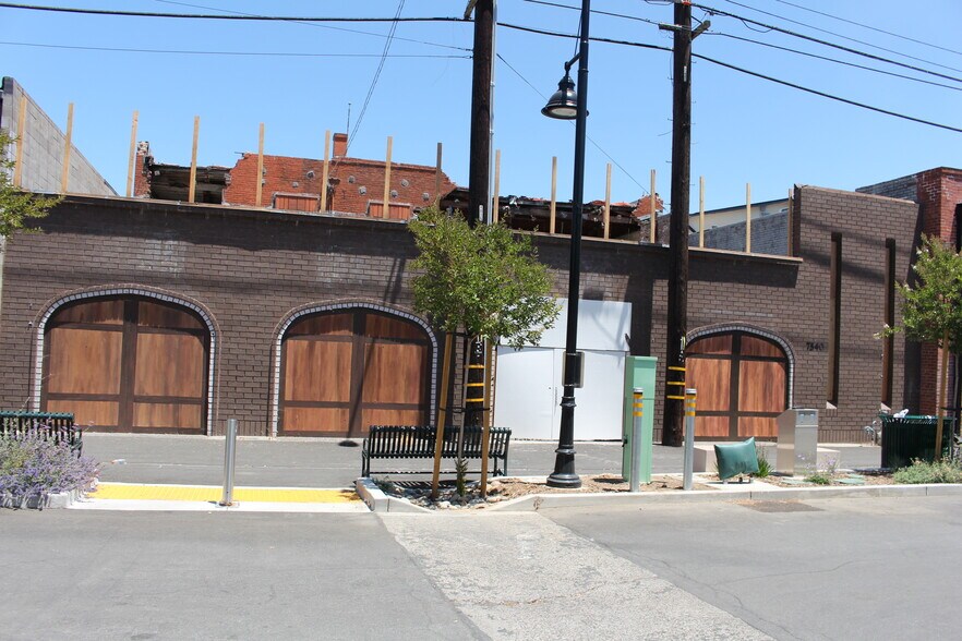 More Photos Of 7541-7543 Monterey St, Gilroy Storefront Retail Office For Sale